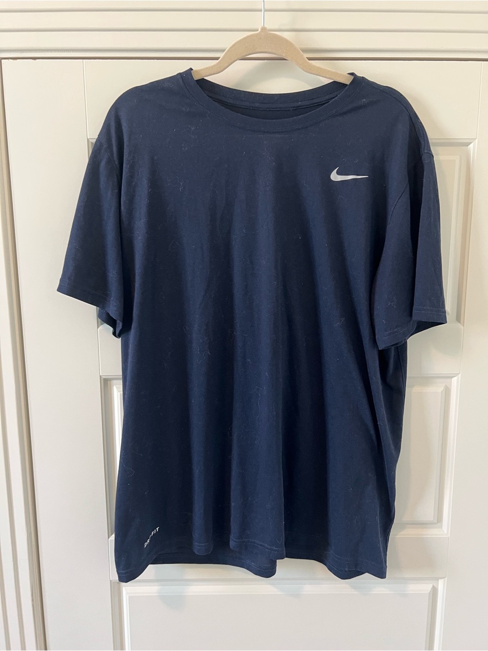 Nike Men’s Navy Short-Sleeve Crew Tee with Small Swoosh